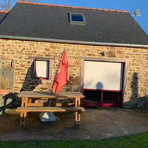 Charme Entre Mer Et Campagne Séjour à la campagne Plouisy